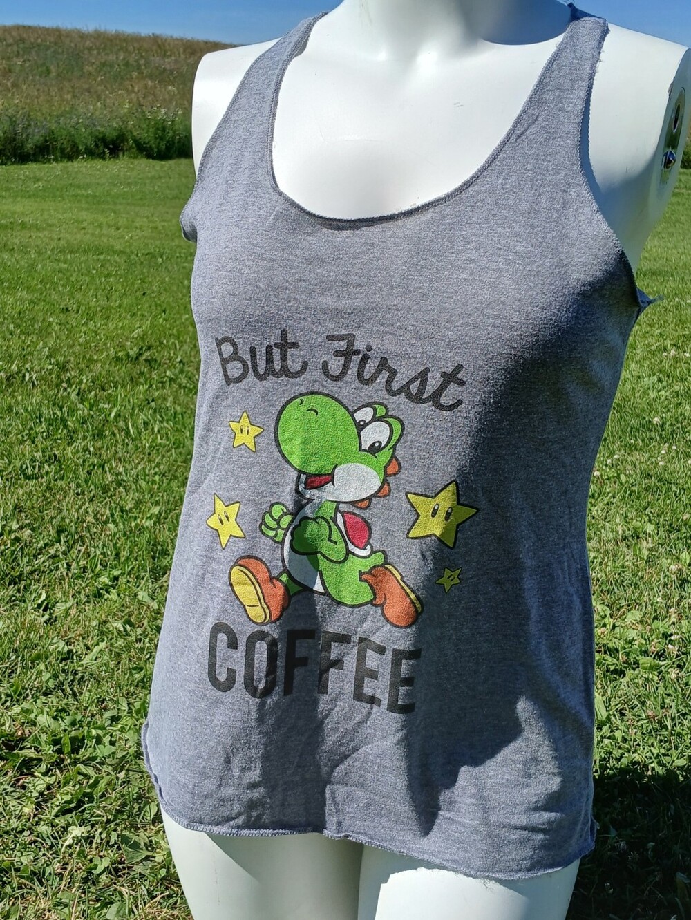 Yoshi Tank Top womens size XL gray Nintendo Shirt Graphic But First Coffee Green